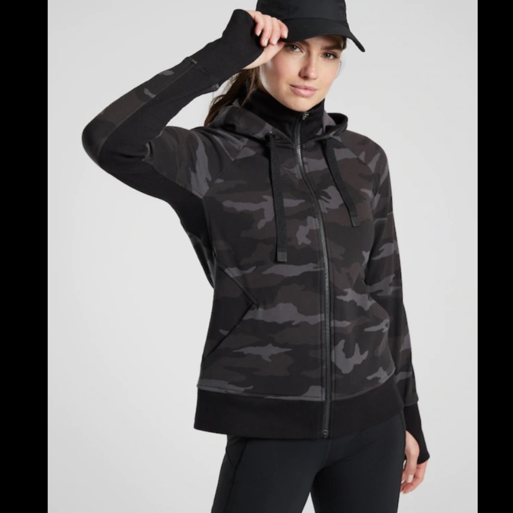 NWOT Athleta Triumph Printed Hoodie // Blac…